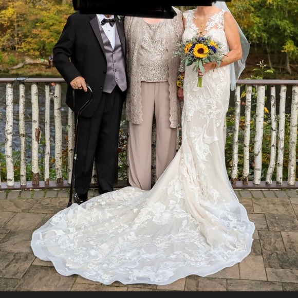 Wedding Gown from Kleinfelds - Picture 1 of 8